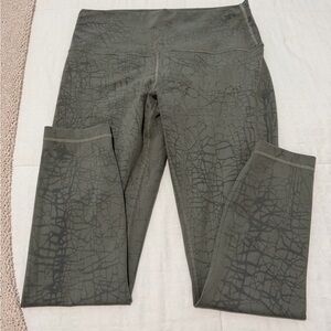 lululemon Wunder Train HR Tight 25in